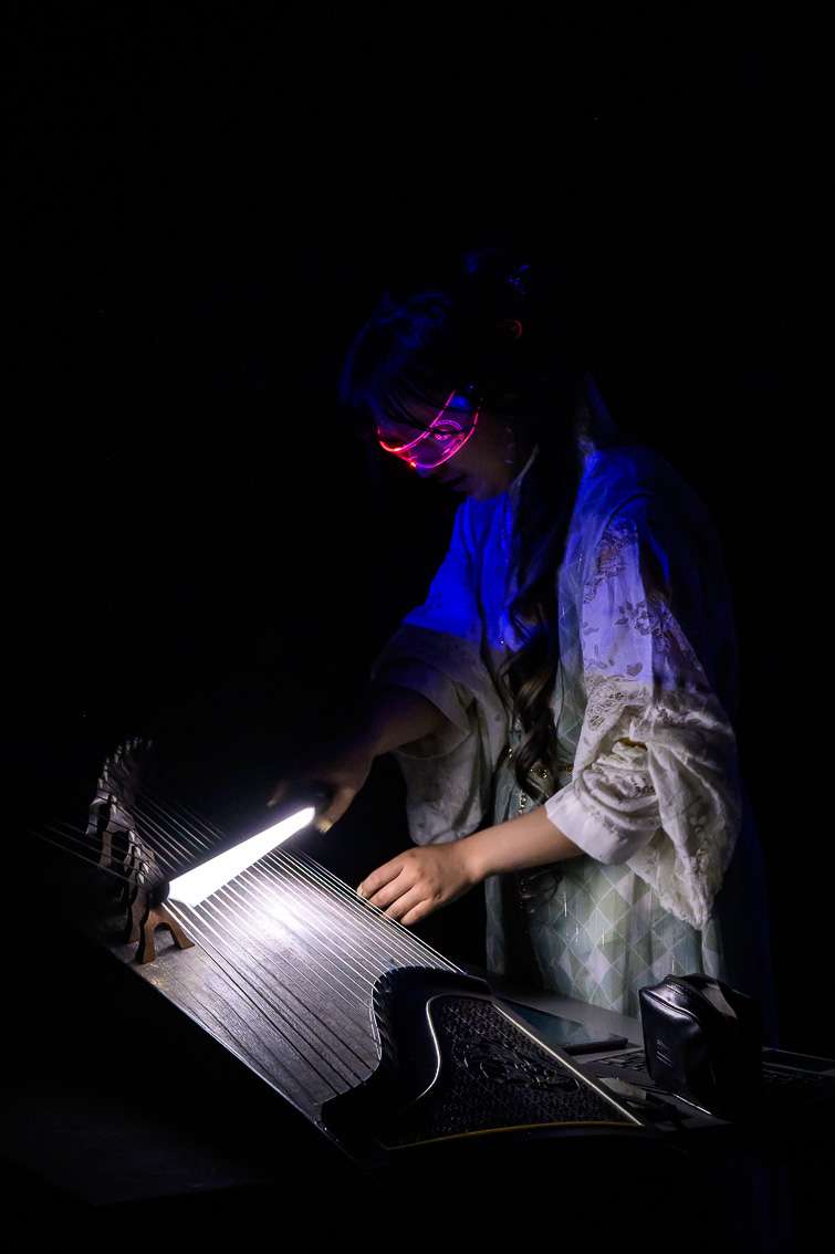 Yellow Wasabi, Goldfish robot in bamboo sea. INACT Festival des Arts Mutants 2025, Amalgame.