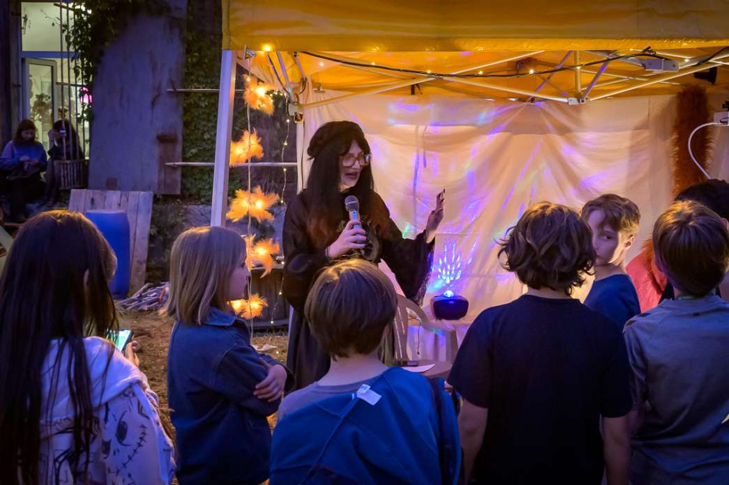 SIM-OND, I am All Glam. INACT Festival des Arts Mutants 2025, Amalgame.