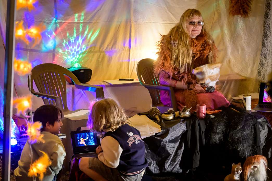 SIM-OND, I am All Glam. INACT Festival des Arts Mutants 2025, Amalgame.