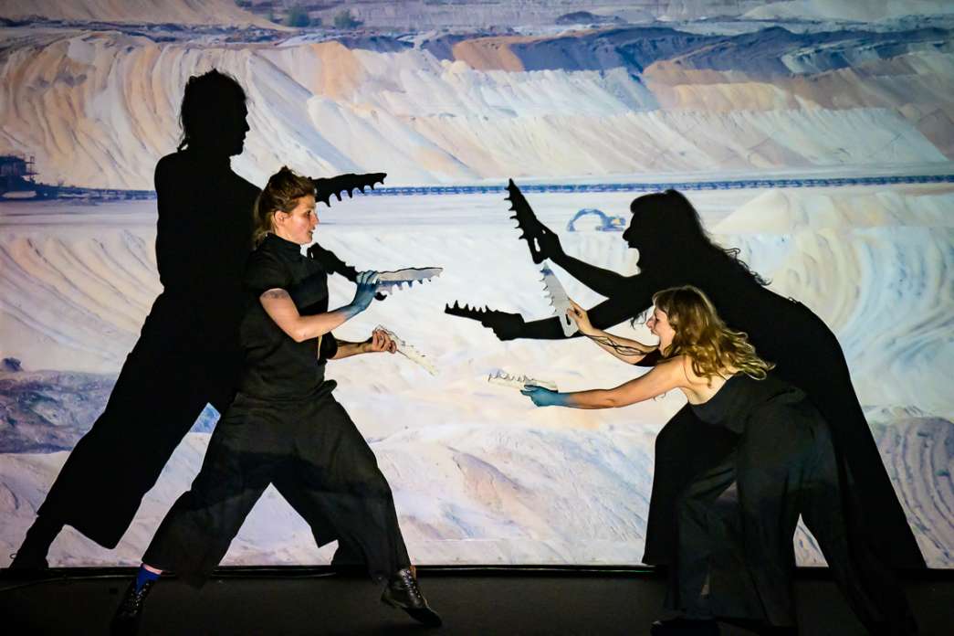 Crisan Stefania, Invoking Mosasaurs. INACT Festival des Arts Mutants 2025, Amalgame.