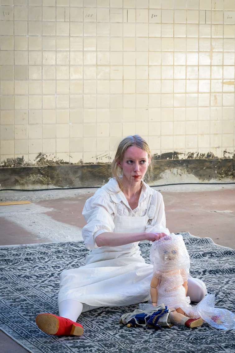 Alika Stenka, Le r&eacute;veil de la poup&eacute;e. INACT Festival des Arts Mutants 2025, Amalgame.