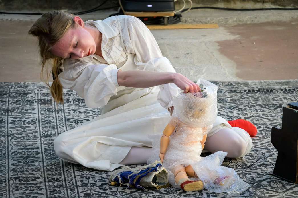 Alika Stenka, Le r&eacute;veil de la poup&eacute;e. INACT Festival des Arts Mutants 2025, Amalgame.