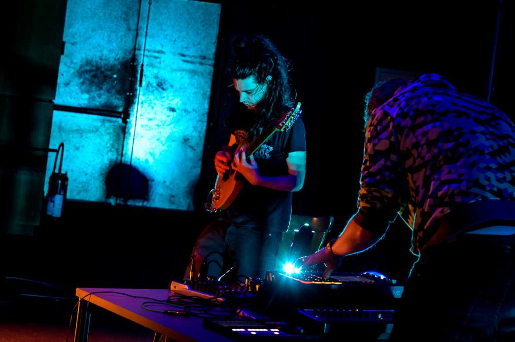 Aquila Lescene, Kacper Graczyk, Slaanquila VS coding. INACT Festival des Arts Mutants 2025, Amalgame.