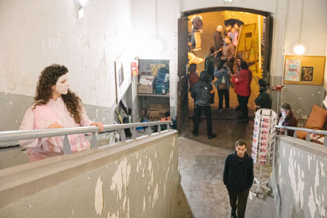 Kiki DeGonzag, d'HOMMestique. INACT Festival des Arts Mutants 2024, Co-modification.