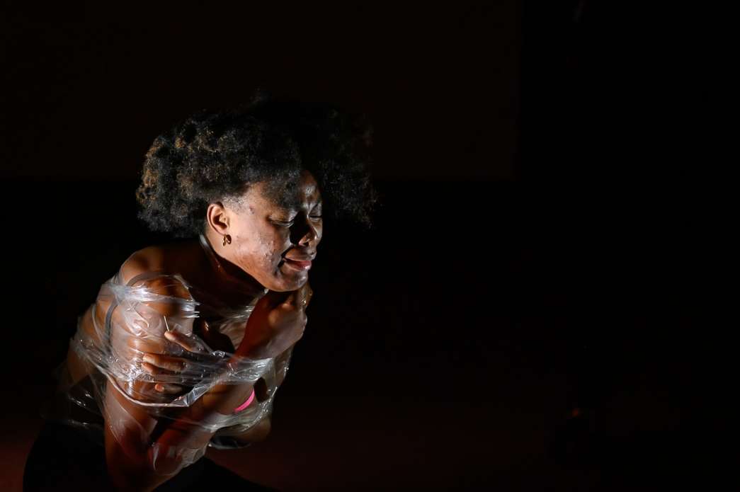 Falonne Mambu, Sarah Solo, Orakle Ngoy, Et Si... INACT Festival des Arts Mutants 2024, Co-modification.