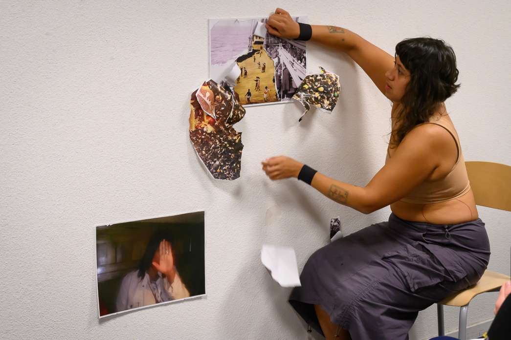 Marina Dubia, Implication Studies, or Performance for Englishmen. INACT Festival des Arts Mutants 2024, Co-modification.