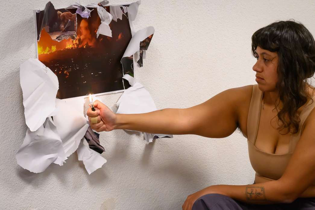 Marina Dubia, Implication Studies, or Performance for Englishmen. INACT Festival des Arts Mutants 2024, Co-modification.