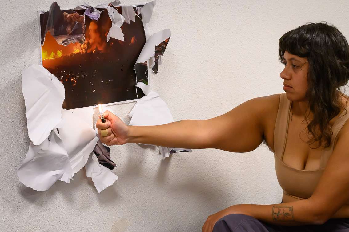 Marina Dubia, Implication Studies, or Performance for Englishmen. INACT Festival des Arts Mutants 2024, Co-modification.