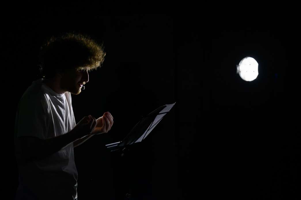 Augustin R&eacute;my-Palisson, Maxence Pinchon, Manuel pour polir sa langue contre les vagues. INACT Festival des Arts Mutants 2024, Co-modification.