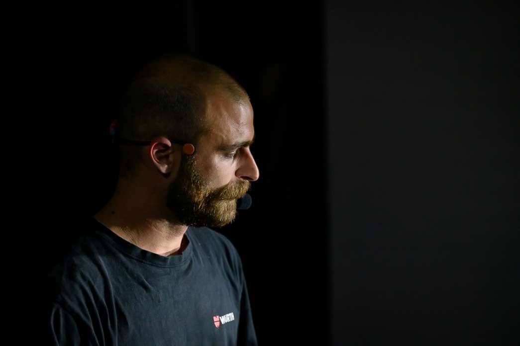 Augustin R&eacute;my-Palisson, Maxence Pinchon, Manuel pour polir sa langue contre les vagues. INACT Festival des Arts Mutants 2024, Co-modification.