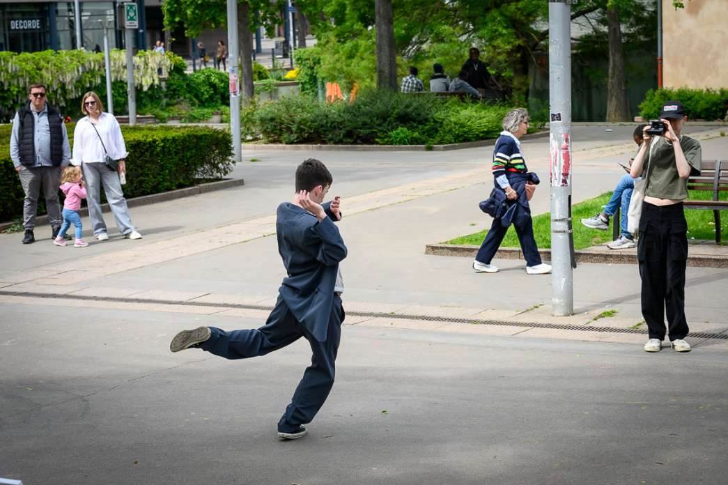 Matthew Rawcliffe, Mrs Dalloway: The One Man Show. INACT Festival des Arts Mutants 2024, Co-modification.