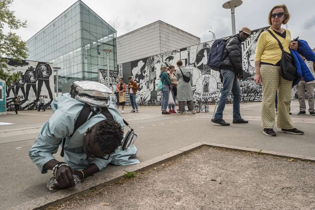 Androa Mindrekolo, Possession de l'eau. INACT Festival des Arts Mutants 2024, Co-modification.