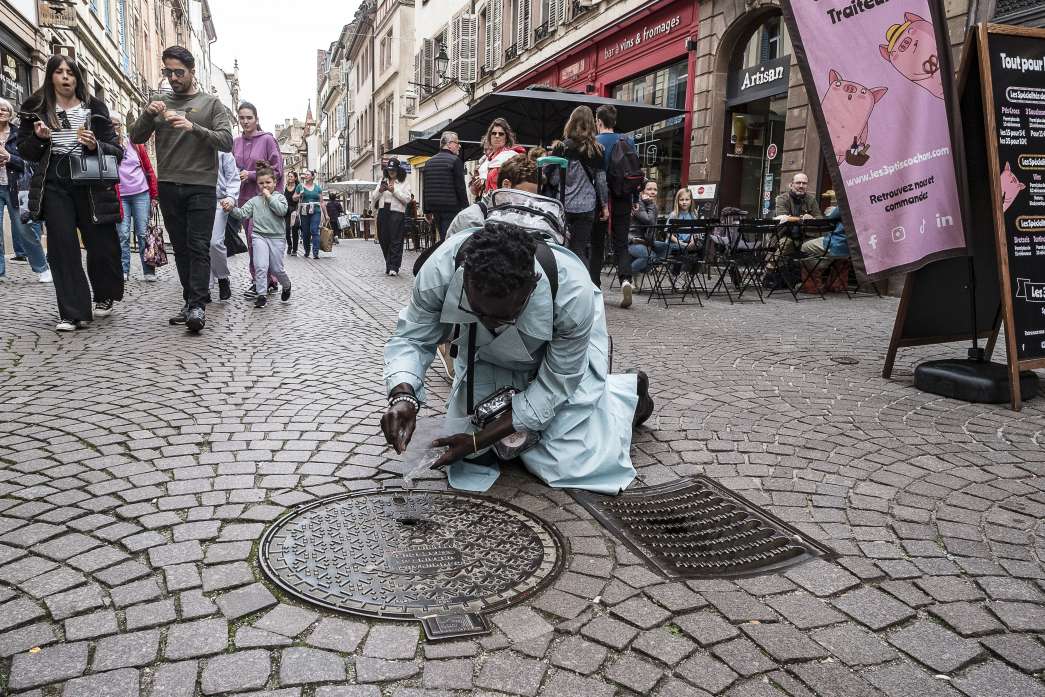 Androa Mindrekolo, Possession de l'eau. INACT Festival des Arts Mutants 2024, Co-modification.