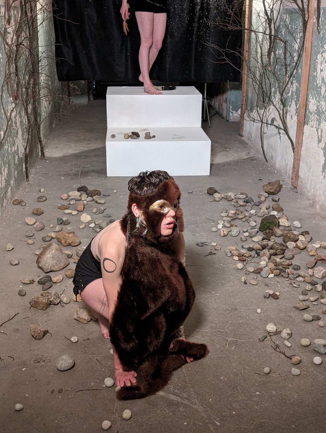 Tierstein, Rompre la nuit. INACT Festival des Arts Mutants 2024, Co-modification.