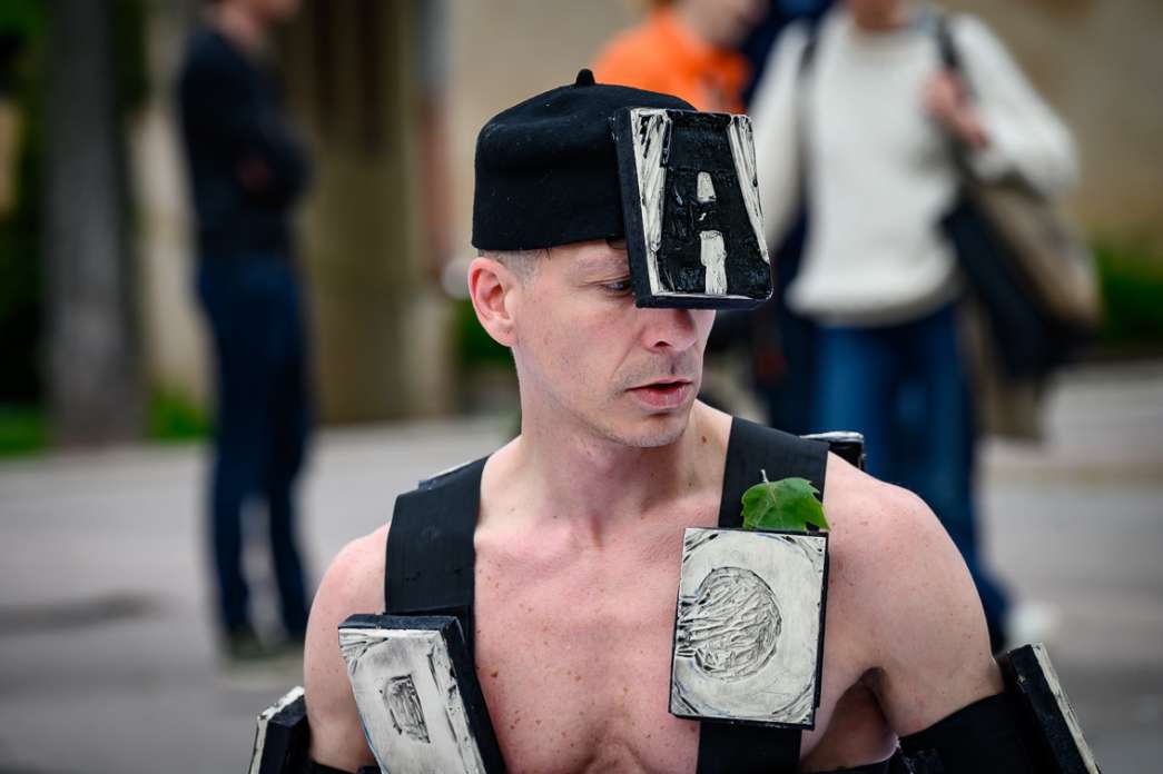 Riccardo Matlakas, The Human Typer. INACT Festival des Arts Mutants 2024, Co-modification.