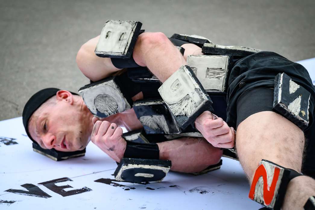 Riccardo Matlakas, The Human Typer. INACT Festival des Arts Mutants 2024, Co-modification.