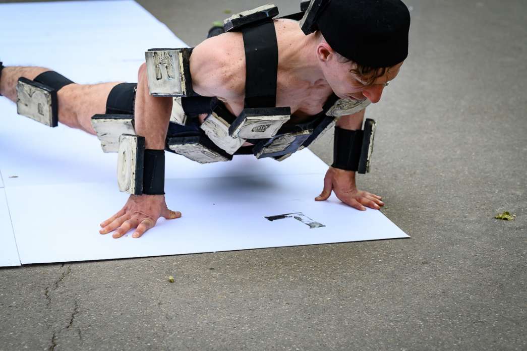 Riccardo Matlakas, The Human Typer. INACT Festival des Arts Mutants 2024, Co-modification.