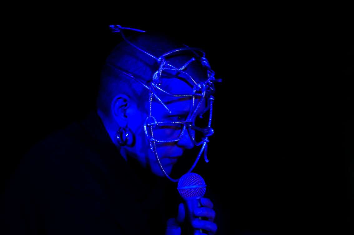 Théa Soti, Thea Soti + Chorale: Voix recyclées. INACT Festival des Arts Mutants 2024, Co-modification.