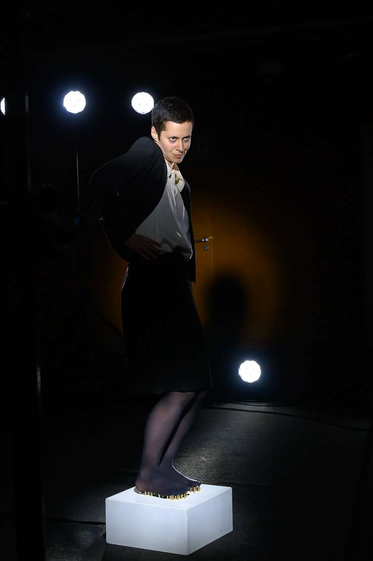 Camille Lacroix, Transformateur destin&eacute; &agrave; utiliser les petites &eacute;nergies gaspill&eacute;es - #1 G&eacute;n&eacute;rateur de tensions. INACT Festival des Arts Mutants 2024, Co-modification.