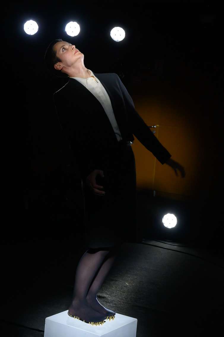 Camille Lacroix, Transformateur destin&eacute; &agrave; utiliser les petites &eacute;nergies gaspill&eacute;es - #1 G&eacute;n&eacute;rateur de tensions. INACT Festival des Arts Mutants 2024, Co-modification.