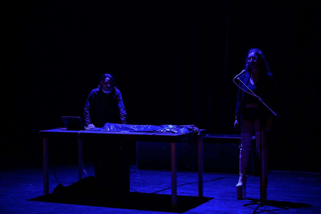 Raphaëlle Lambert et Raphaël Amour Corniglion Faccioli, Éffusions 3. INACT Festival des Arts Mutants 2023, Dissensus.