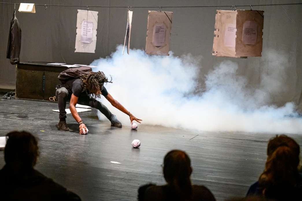 Bijou Mackenson, Grève. INACT Festival des Arts Mutants 2023, Dissensus.