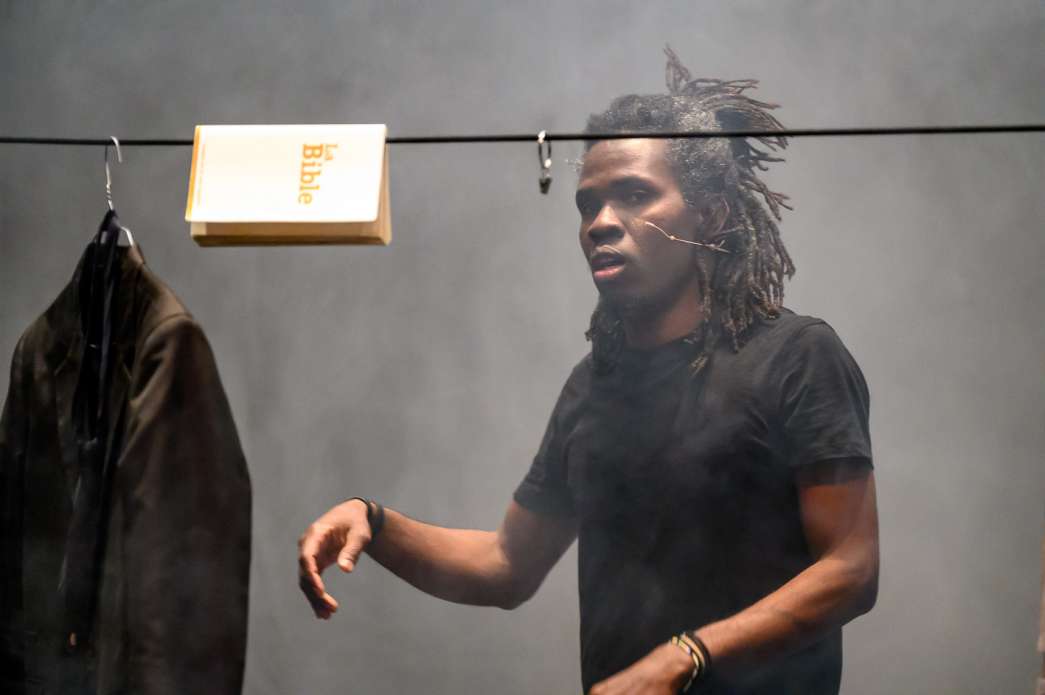 Bijou Mackenson, Grève. INACT Festival des Arts Mutants 2023, Dissensus.