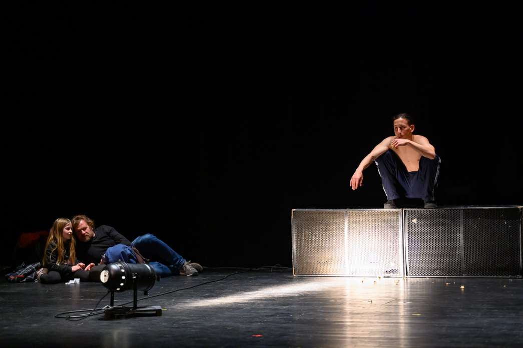 Luis Carricaburu, L'homme quelconque. INACT Festival des Arts Mutants 2023, Dissensus.