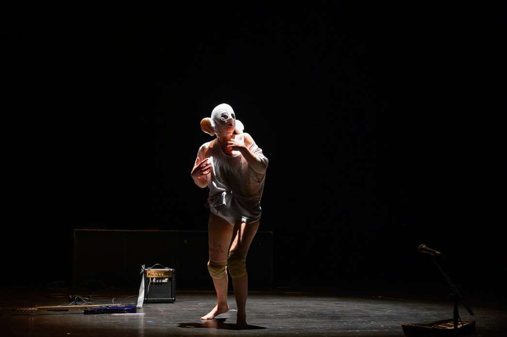 Emma Kerssenbrock, La musique occidentale s'oxyde un peu. INACT Festival des Arts Mutants 2023, Dissensus.