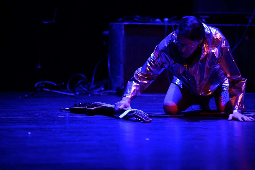 Nadia Manca, NoisEndorphine. INACT Festival des Arts Mutants 2023, Dissensus.