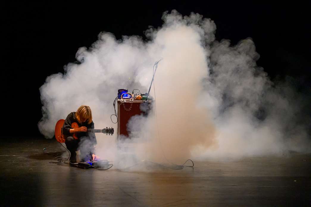 AMAS, Positive Feedback Loop. INACT Festival des Arts Mutants 2023, Dissensus.