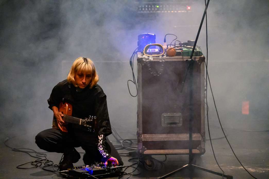 AMAS, Positive Feedback Loop. INACT Festival des Arts Mutants 2023, Dissensus.
