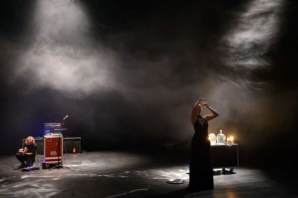 AMAS, Positive Feedback Loop. INACT Festival des Arts Mutants 2023, Dissensus.