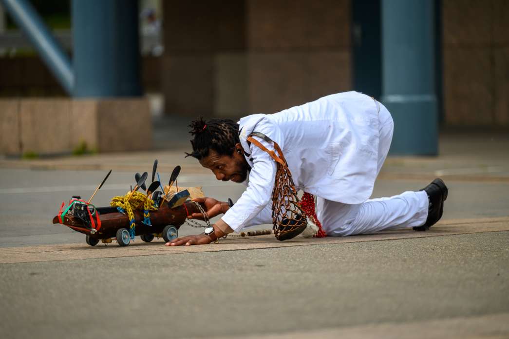 Christian Botale, There will always be an opportunity to fall, but woe to whom will be the cause. INACT Festival des Arts Mutants 2023, Dissensus.
