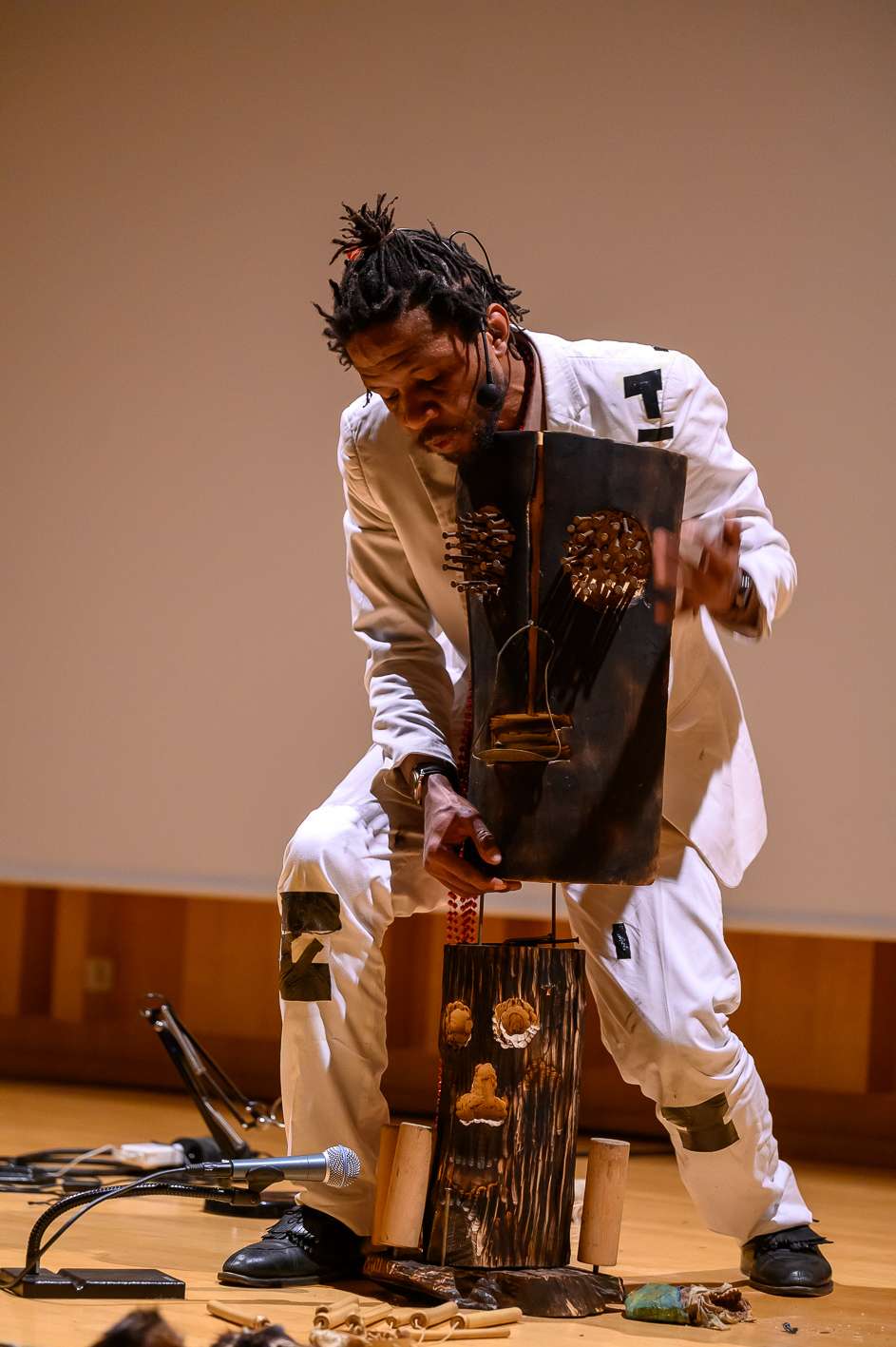 Christian Botale, There will always be an opportunity to fall, but woe to whom will be the cause. INACT Festival des Arts Mutants 2023, Dissensus.