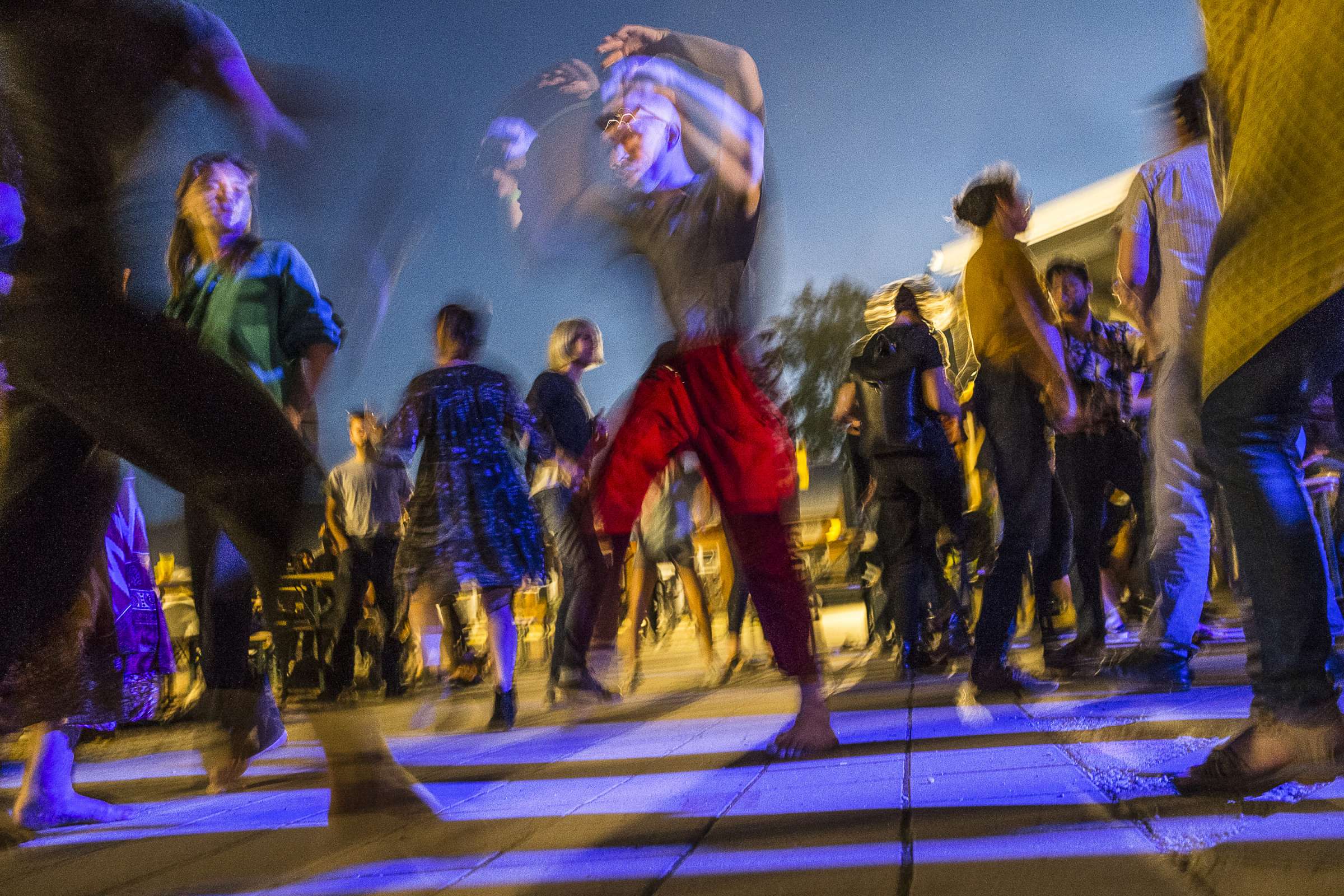 David Thiriet et Jean-Luc Billing, « Les mutants ont des oreilles, Live DJ set ». INACT Festival des Arts Mutants 2021 «‍ Inframince » Photo : Patrick Lambin.