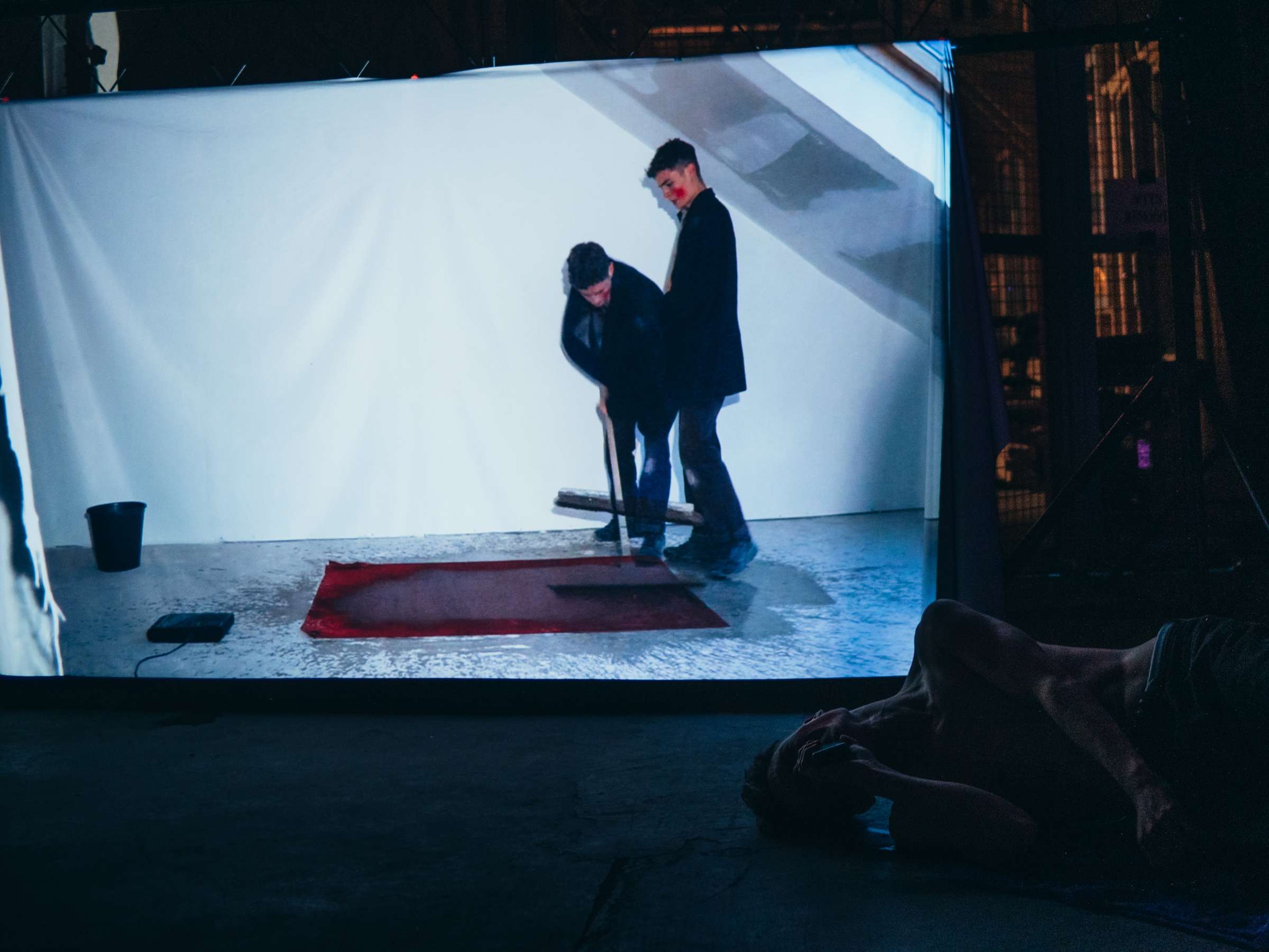 Matthieu Fuentes, ‍« Percefiction contre «‍ ‍Toujours Pire‍ ‍» ‍; Le rideau de Pythagore ‍». INACT Festival des Arts Mutants 2021 «‍ Inframince » Photo : Valentine Zeler.