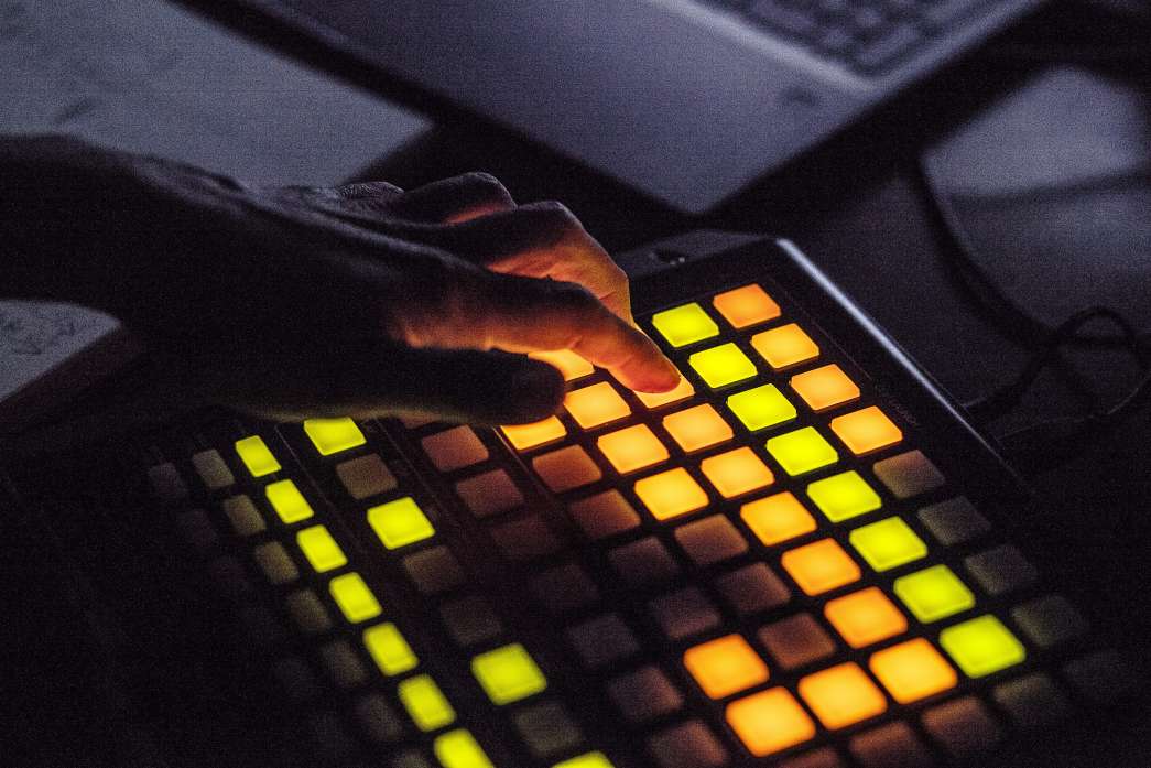 Tinnitus, Deana Kolencikova et Michal Kindernay, INACT 2019. Photo : Patrick Lambin