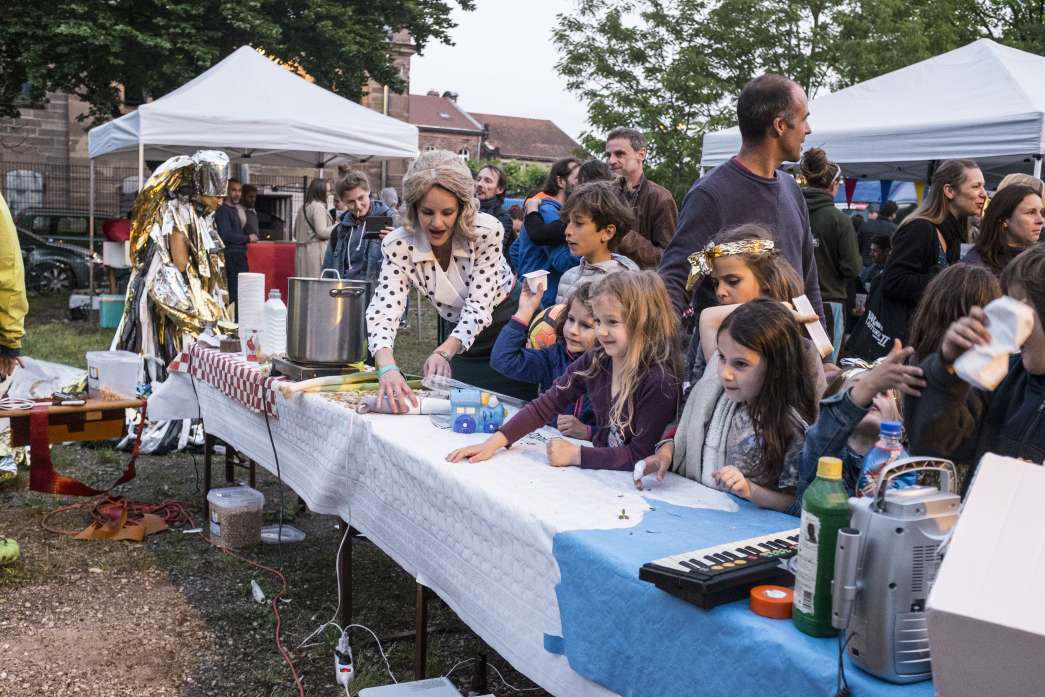 Légende : Festin Pressé, Super Banquet, INACT 2018. Photo : Patrick Lambin.
