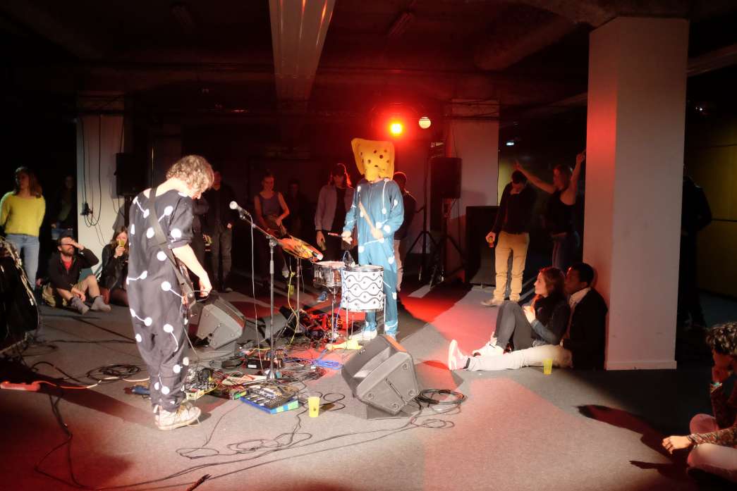 Légende : No-wave / No jazz, Zad Kokar & Les Combi Beyaz, INACT 2018. Photo : Patrick Lambin.