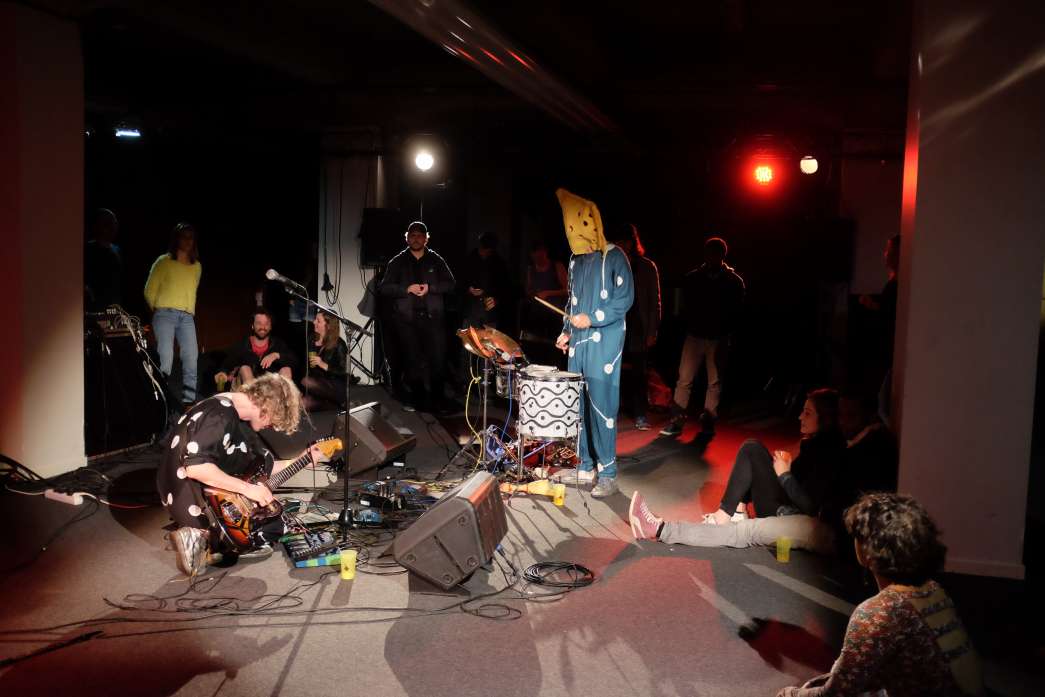 Légende : No-wave / No jazz, Zad Kokar & Les Combi Beyaz, INACT 2018. Photo : Patrick Lambin.