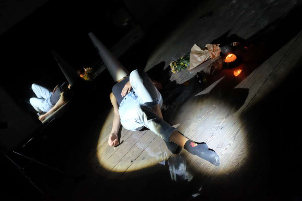 Légende : Soubumbra, Tatiana Karl Pez & Maya de Mondragón, INACT 2018. Photo : Patrick Lambin.