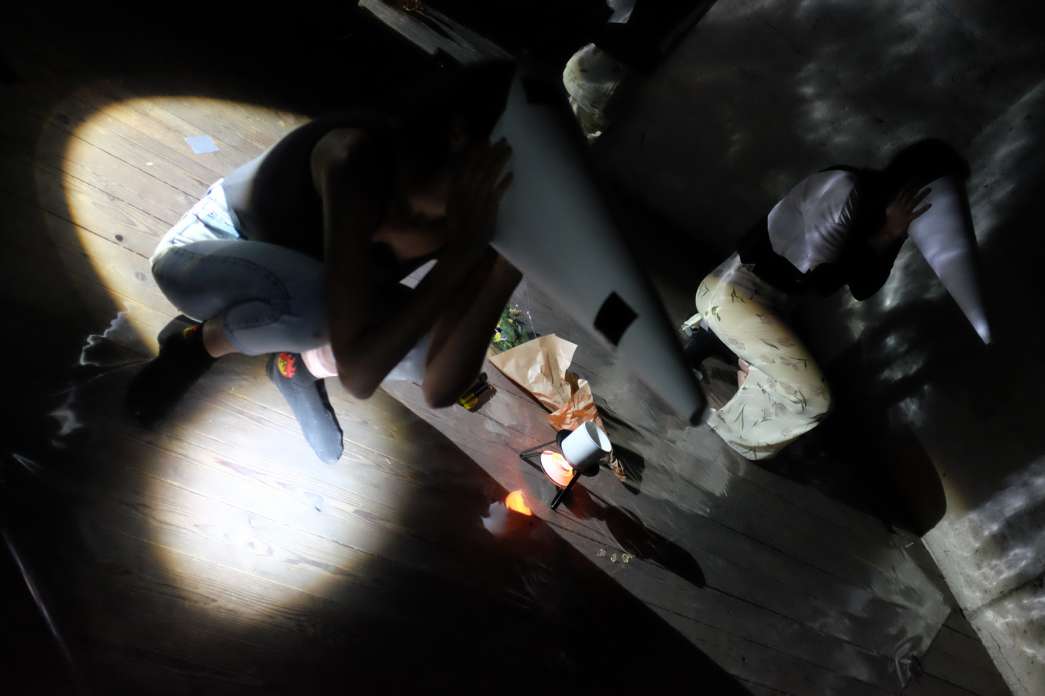Légende : Soubumbra, Tatiana Karl Pez & Maya de Mondragón, INACT 2018. Photo : Patrick Lambin.