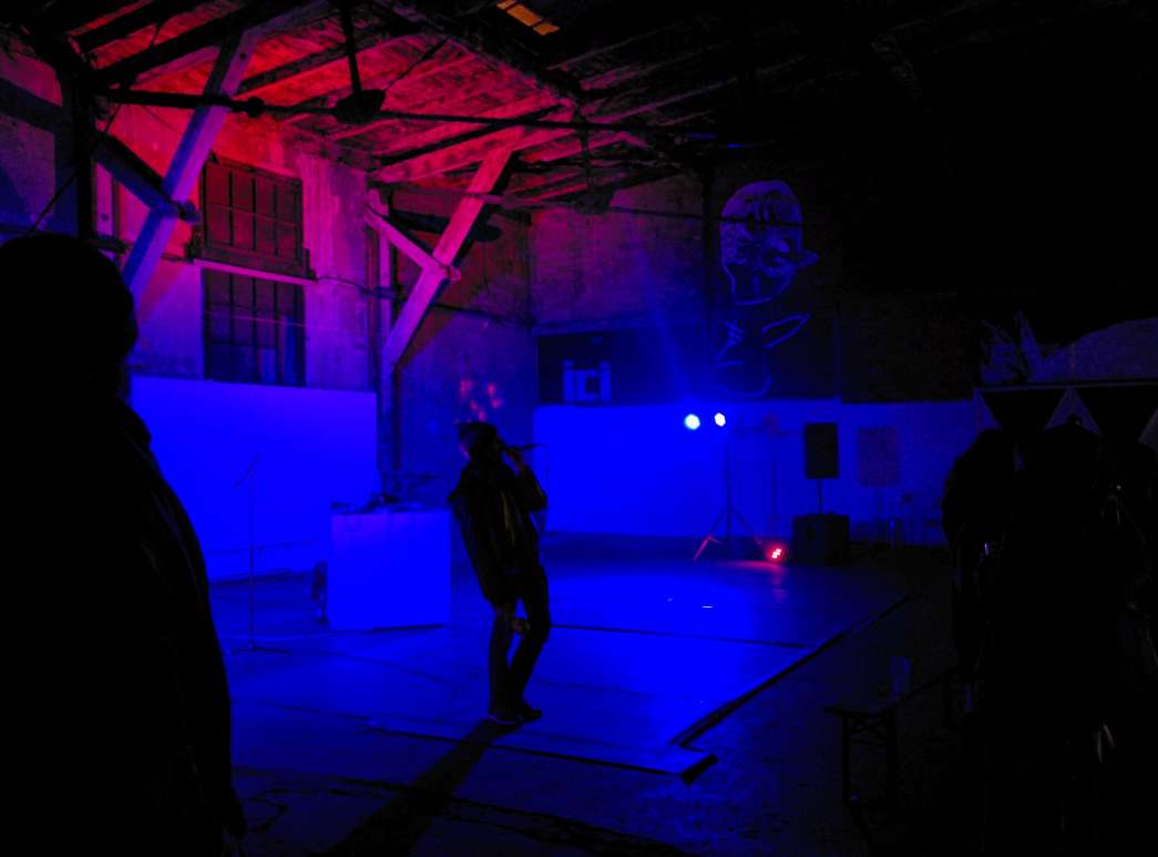 Légende : Circuit Bending, Jankenpopp, INACT 2017. Photo : Patrick Lambin.