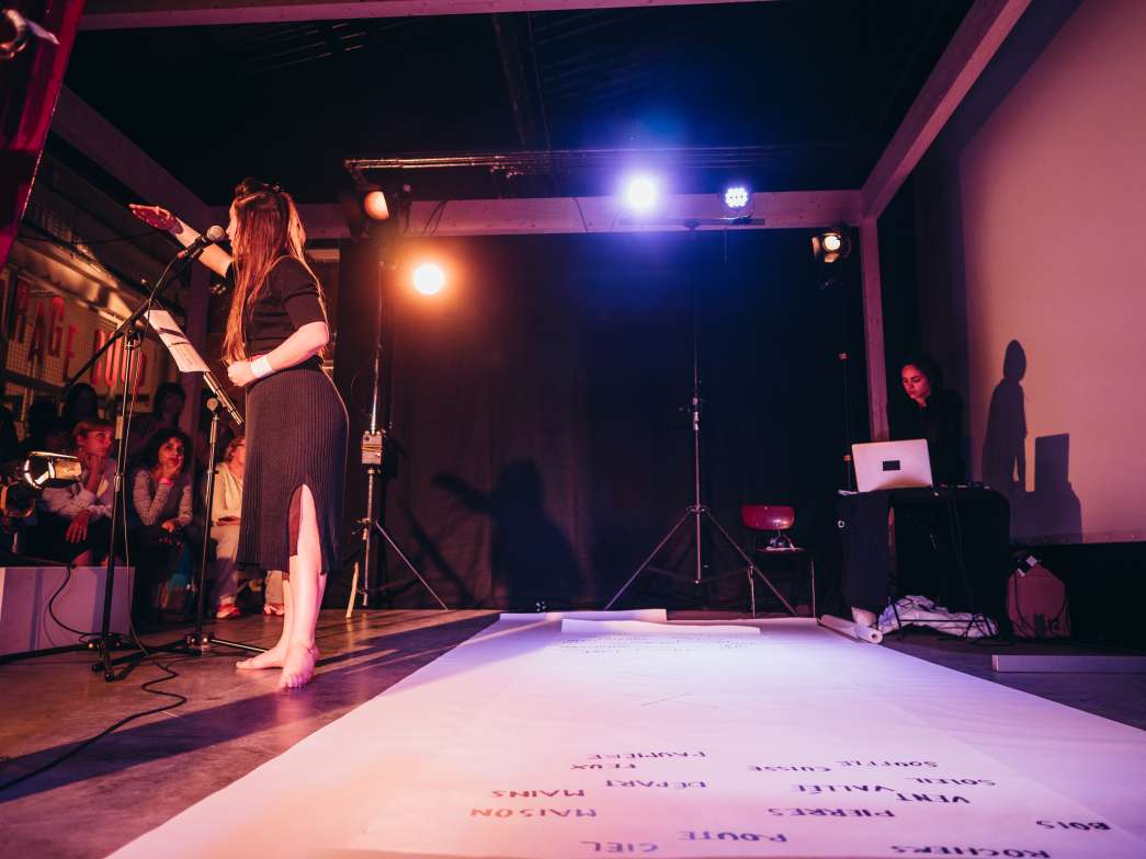 En suspension, Ayiad&eacute; Baudoin-Talec, Millie Voil&agrave;, inact2022