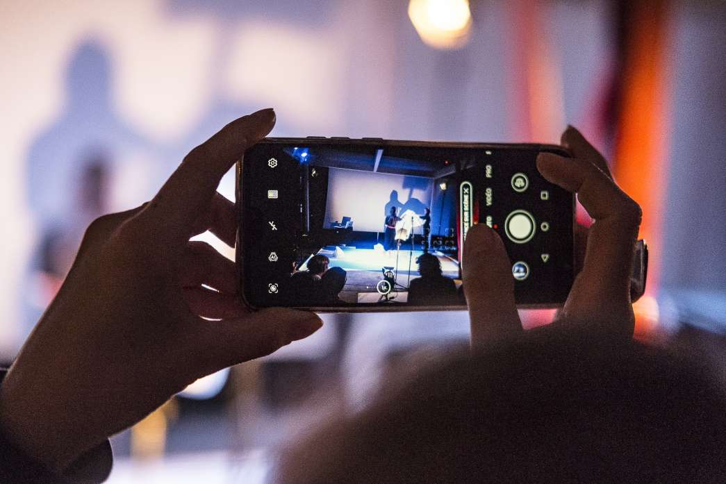 En suspension, Ayiad&eacute; Baudoin-Talec, Millie Voil&agrave;, inact2022