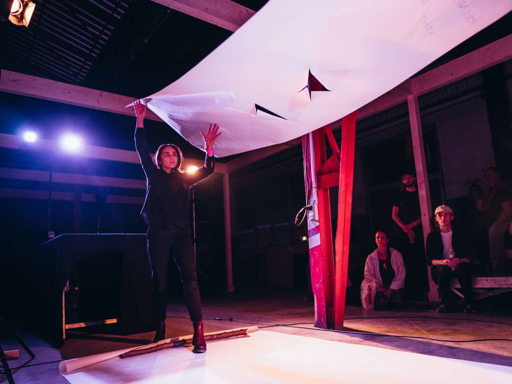 En suspension, Ayiad&eacute; Baudoin-Talec, Millie Voil&agrave;, inact2022