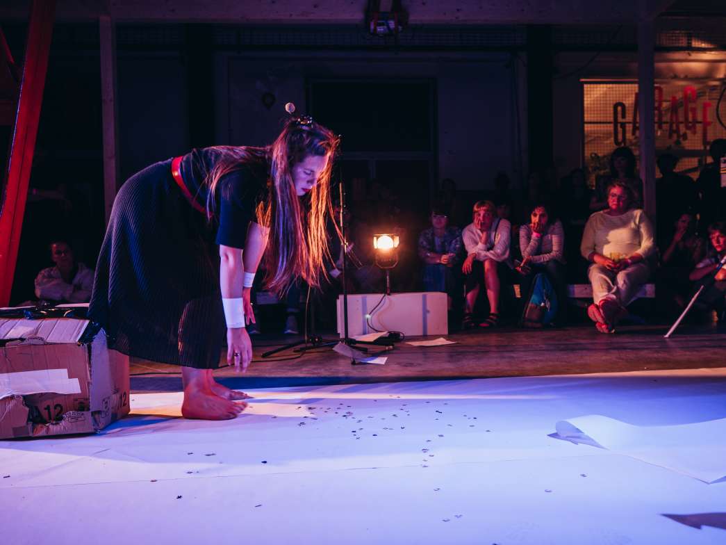 En suspension, Ayiad&eacute; Baudoin-Talec, Millie Voil&agrave;, inact2022