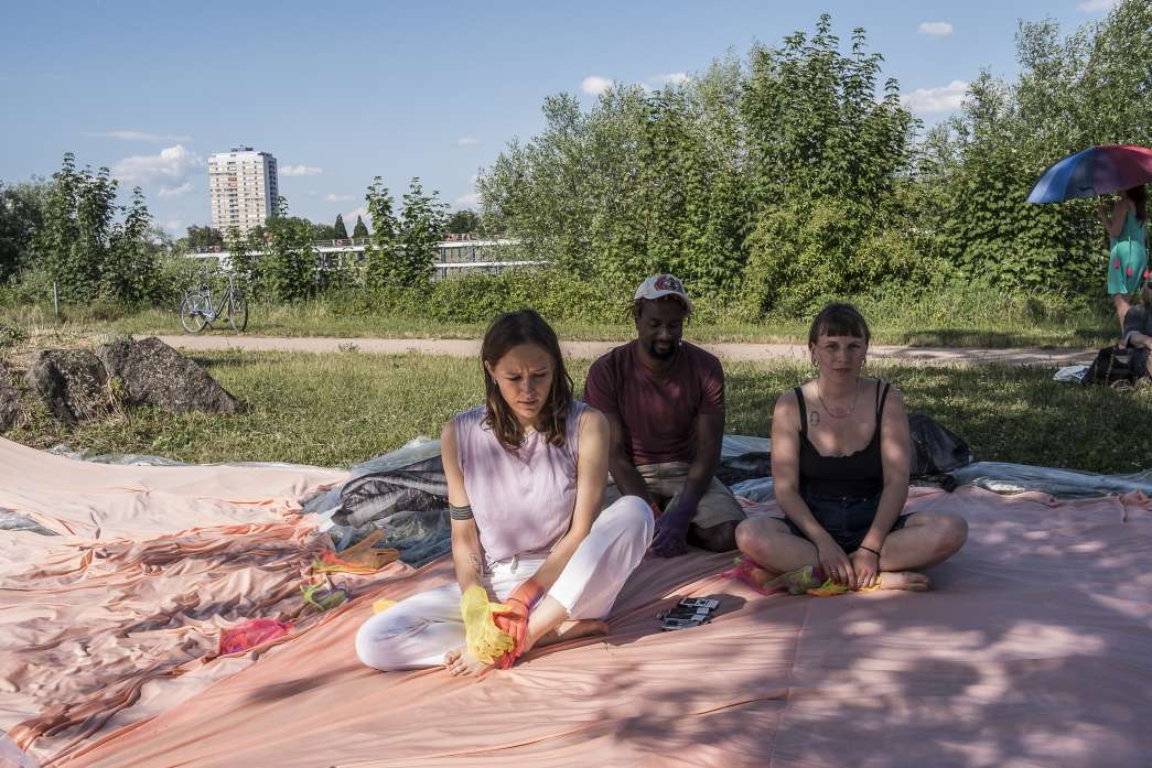 Il creuse et remplit a-t-on dit, Laura Poupeville, inact22