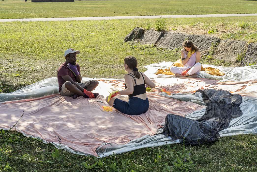 Il creuse et remplit a-t-on dit, Laura Poupeville, inact22